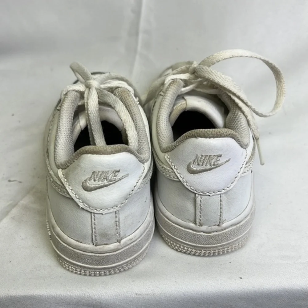 Nike Air Force 1 White Low Leather Sneakers Boy's or‎ Girl's Size 11
